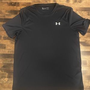 Under Armour Men’s L shirt